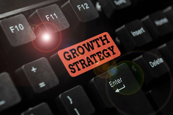 Sign displaying Growth Strategy. Business idea Strategy aimed at winning larger market share in shortterm Connecting With Online Friends, Making Acquaintances On The Internet — Stock Photo, Image