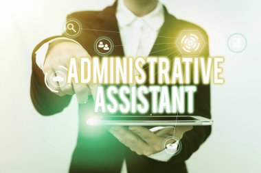 İdari Asistanı gösteren bir mesaj. İş Vitrininde İdari Destek Uzmanı Rahip Görevleri Kadını Tableti Göstererek Geleceğin Grafik Arayüzünü Gösteriyor.