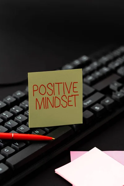 Segno che mostra la mentalità positiva. Parola per atteggiamento mentale ed emotivo che si concentra sul lato positivo Dattilografia Film Recensione Articolo, Dattilografia Cibo fresco Blog Articolo — Foto Stock