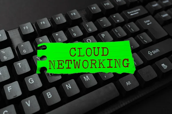 Logga in och visa Cloud Networking. Affärsidé är att beskriva åtkomst till nätverksresurser Skapa dataprogrammeringstjänster, skriva nya kalkylblad Data — Stockfoto