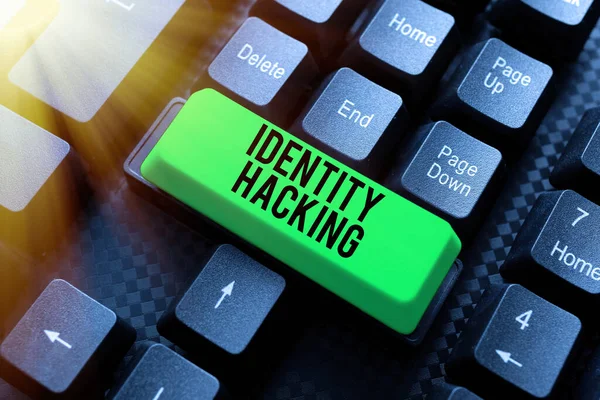 Visualización conceptual Identity Hacking. Palabra para delincuentes que roban su información personal utilizando malware Concepto de ingeniería informática, Reparación abstracta teclado roto — Foto de Stock