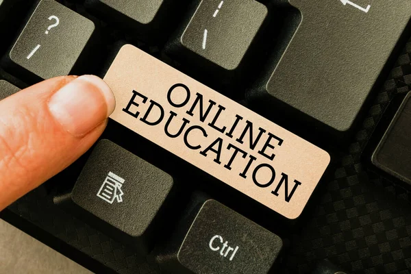 Text showing inspiration Online Education. Word for study and ethical practice of facilitating learning Converting Analog Data To Digital Media, Typing Forum Helpful Tips — Stockfoto