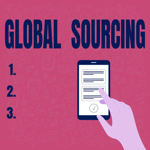 Teksten met Global Sourcing. Business overview praktijk van sourcing uit de wereldwijde markt voor goederen Illustratie van de hand met behulp van Smart Phone SMS Nieuwe belangrijke berichten. — Stockfoto