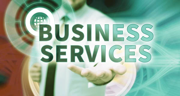 Концептуальный дисплей Business Services. Бизнес-презентация Предоставляет нематериальные продукты Бухгалтерский учет IT Учет Gentelman Uniform Standing Holding New Futuristic Technologies. — стоковое фото