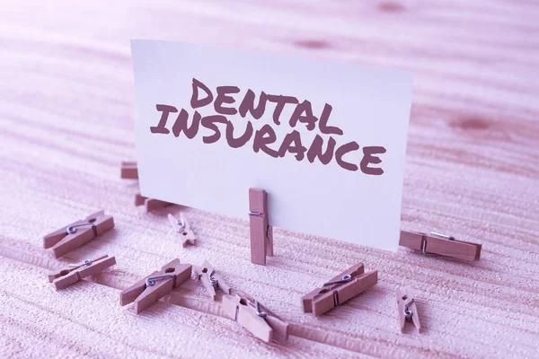 Metin başlığı Diş Sigortası sunar. Yeni Anlamı Gösteren Çamaşır Klipleri ile çevrili olan ve maliyetlerle dolu olan iş genel değerlendirmesi formu.