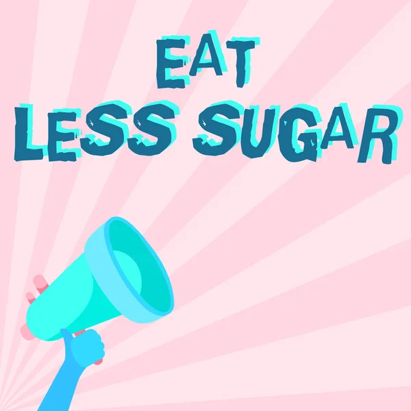 Handschriftliches Zeichen Eat Less Sugar. Word Geschrieben über die Reduzierung der Zuckeraufnahme und eine gesunde Ernährung reiche Lebensmittel Illustration von Hand halten Megaphon Making Wonderful Announcement. — Stockfoto