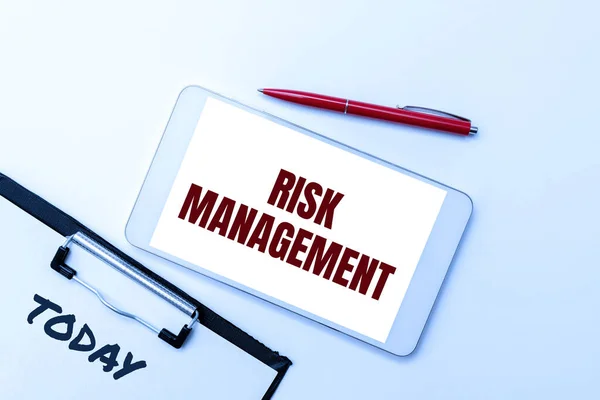 Inspiration showing sign Risk Management. Business showcase evaluation of financial hazards or problems with procedures Smartphone With Voice And Video Calls Device For Long Range Connections — Stockfoto