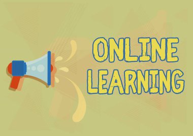 Çevrimiçi Öğrenme Konsepti. İş yaklaşımı internetin yardımı ve Megafon 'un su damlalarını fırlatıp anons etmesinin bilgisayar görüntüsüyle gelişiyor..