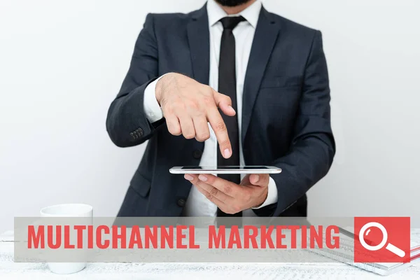 Sign displaying Multichannel Marketing. Internet Concept for a consumer to buy from whatever way is easier Presenting Communication Technology Smartphone Voice And Video Calling — Stockfoto