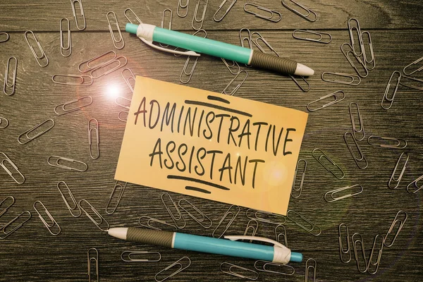 Tekstbord met Administratieve Assistent. Bedrijfsconcept Administratie Ondersteuning Specialist Clerical Tasks Bright New Ideas Vers kantoor ontwerp werk problemen en oplossingen — Stockfoto