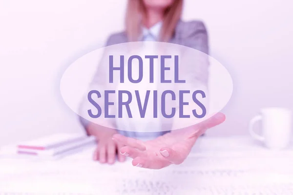 호텔 서비스 (Hotel Services) 는 다음을 가리킨다. 새로운 사업 계획서, 오리엔테이션앤 컴퍼니 서론 (Orientation and Company Introduction) 을 설명하는 숙박 및 숙박 시설의 사업 전시 시설 — 스톡 사진