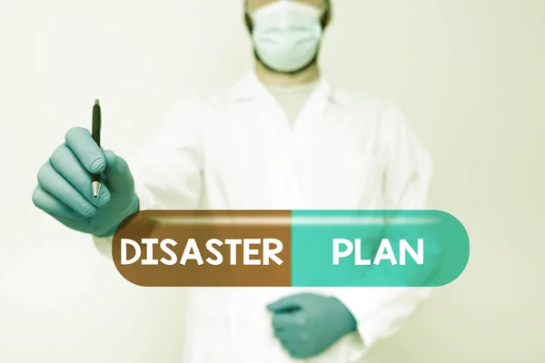 Hand writing sign Disaster Plan. Concept meaning Respond to Emergency Preparedness Survival and First Aid Kit Scientist Demonstrating New Technology, Doctor Giving Medical Advice — Fotografia de Stock