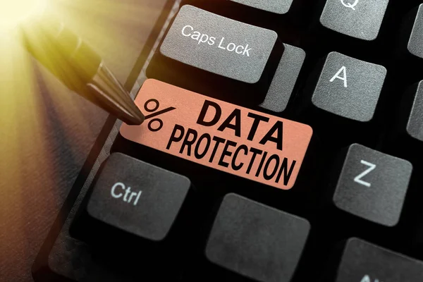 Inspiration showing sign Data Protection. Business showcase safeguarding information away from a possible data breach Developing New Antivirus Program Codes, Organizing File System — Fotografia de Stock