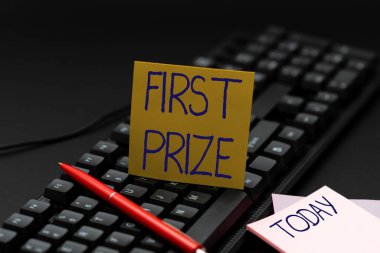 Birincilik ödülünü gösteren metin yazılıyor. İş konsepti en çok arzu edilen ödül sadece genel olarak kazanan Yazım Yönetmeliği ve İçindekiler Listesi, Çevrimiçi Gıda Blog Yapımı