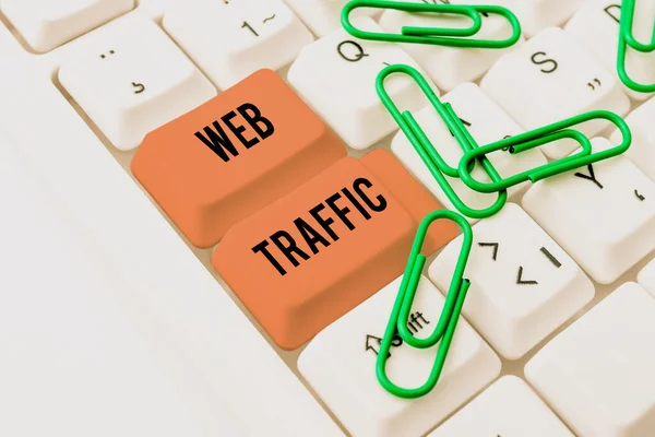 Texte inspirant Web Traffic. Aperçu de l'entreprise quantité d'utilisateurs Web et tentative de visite mesurée d'un site Web Mise à niveau et réparation de l'ancien site Web, amélioration des codes logiciels — Photo