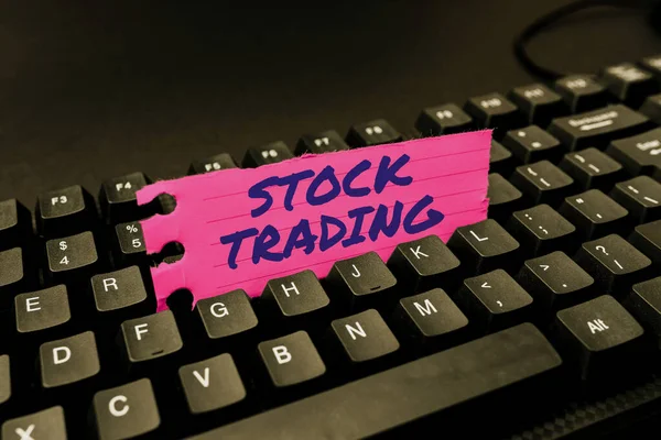 Manuscrito texto Stock Trading. Conceito de Internet Compra e Venda de Valores Mobiliários Eletrônica no Piso de Câmbio Digitação Adiantamento Lição e Planos de Palestra, Escrevendo Novo Artigo Páginas — Fotografia de Stock