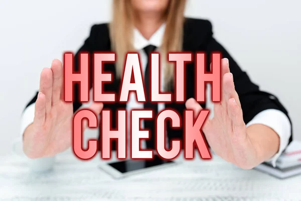 Texto de escritura a mano Health Check. Visión general del negocio Examen médico Bienestar e inspección general del estado Explicación del problema de la empresa, Resumen Suministro de soluciones de disputas — Foto de Stock