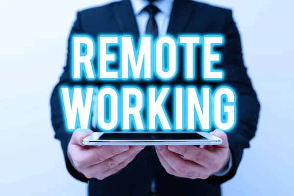 Exibição conceitual Remote Working. Estilo de conceito de negócios que permite que os profissionais trabalhem fora de um escritório Apresentando novas ideias tecnológicas Discutindo a melhoria tecnológica — Fotografia de Stock