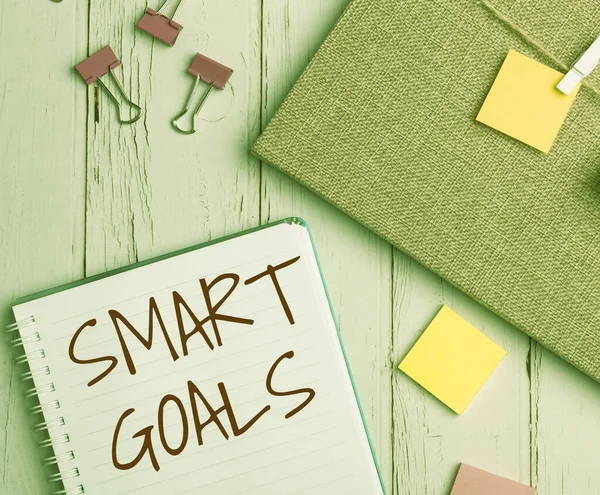 Skriv under med Smart Goals. Konceptuell foto mnemonic som används som grund för att ställa in mål och riktning Flashy School Office Supplies, Undervisning lärande samlingar, Skriva verktyg, — Stockfoto