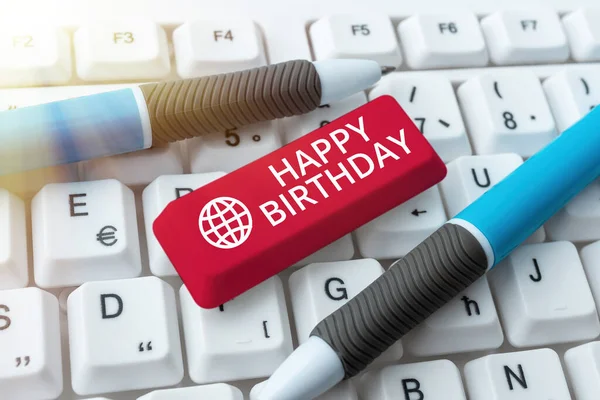 Text showing inspiration Happy Birthday. Concept meaning The birth anniversary of a person is celebrated with presents Abstract Typing New Spreadsheets, Organizing Filing Systems Concept — Stock Photo, Image