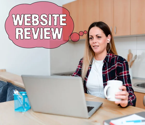 Sign displaying Website Review. Conceptual photo Reviews that can be posted about businesses and services Abstract Online Conference Discussion, Digital Classroom Ideas — Stock Photo, Image
