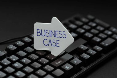 İlham verici İş Davası 'nı gösteren mesaj. Sözlü Sunum Yapan Kavramsal Fotoğraf Teklifi Yeni Çevrimiçi Dükkan İşi Oluşturan Yeni Görev, Ticari Malların Yazım Listesi