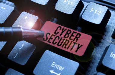 Siber Güvenlik mesajı gösteriliyor. İş yaklaşımı İzinsiz erişime karşı bir bilgisayar sistemini koru Yeni Antivirüs Programı Yazma, İnternet Virüsü Listeleri Yazma