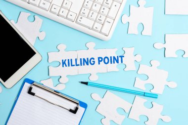 El yazısı Ölüm Noktası. Kavramsal fotoğraf Faz Sonu Sahne Kapısı Değerlendirmesi Değerlendirmesi Eksik Parçayla Bitmemiş Beyaz Yapboz Örnekleri Bulmacası