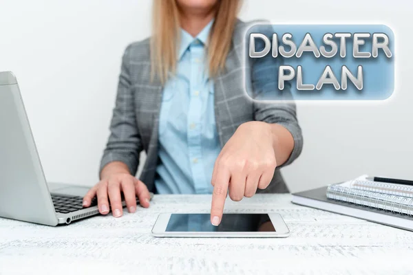 Text caption presenting Disaster Plan. Concept meaning Respond to Emergency Preparedness Survival and First Aid Kit Architect Interviewing Client, Reporther Gathering Important Informations — Stock Photo, Image