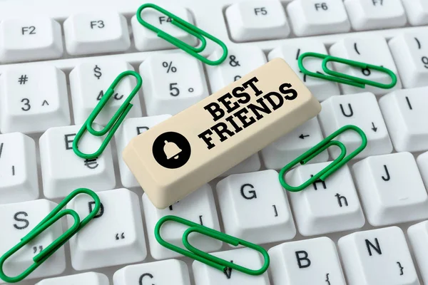 Schrijven met tekst Beste vrienden. Word Written on A person you value above other persons Forever buddies Editing Internet Files, Filtering Online Forums, Web Research Ideas — Stockfoto