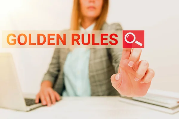 Writing displaying text Golden Rules. Business approach Basic principle that should be followed Important Principle Giving New Hires Company Introduction, Explaining Business Policies — Foto Stock