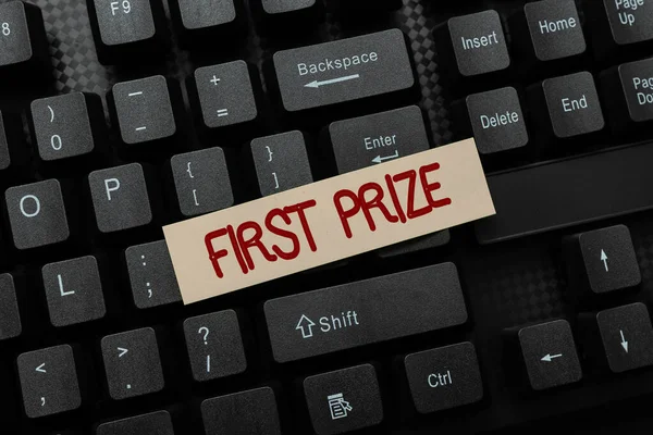 El yazısı, Birincilik Ödülü. Kavramsal fotoğraf en çok arzulanan ödül sadece genel kazanana sunulan Sosyal Medya Yorum Mesajı Yaratmak, Eğlenceli Sorular ve Cevaplar Yazmak