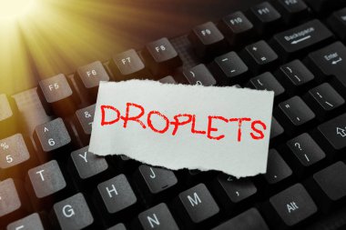 İlham, damlacıkları gösteriyor. İşletme konsepti, belirli ıslak yerlerde çok küçük bir sıvı damlası bulunabilir. Yeni Çevrimiçi Dükkan İşletmeleri, Ticari Ürünler Daktilo Listesi