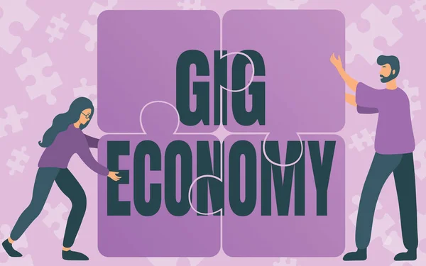 Σήμα κειμένου που δείχνει Gig Economy. Επιχειρηματική βιτρίνα ένα σύστημα της αγοράς που διακρίνεται από βραχυπρόθεσμες θέσεις εργασίας και συμβάσεις Συνάδελφοι Σχέδιο Διαρρύθμιση Τέσσερα κομμάτια παζλ μαζί Ομαδικότητα. — Φωτογραφία Αρχείου