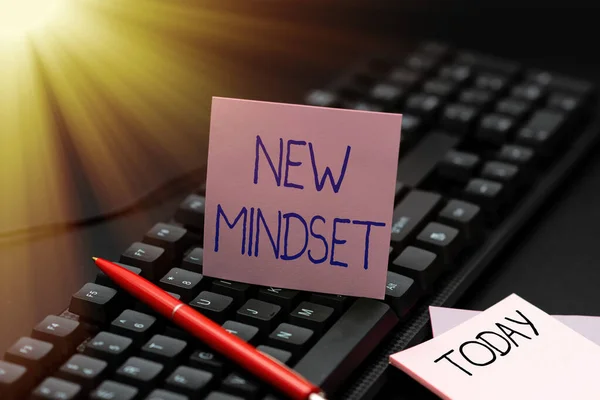 Conceptual caption New Mindset. Business concept freshly madeup thoughts and beliefs shaping a person s is mind Typing Online Website Informations, Editing And Updating Ebook Contents — Stockfoto