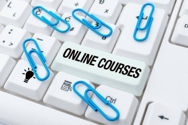 Kavramsal başlık Çevrimiçi Kurslar. İnternet Yayıncılığı, Yazılı Fantezi Kısa Hikayesi, Çevrimiçi Memorandum Yazma yoluyla öğrenilen resmi eğitimde devrim yaratma fikri