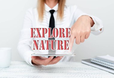 El yazısı: Doğayı Keşfedin. Kırsal kesimin keşfi iş görüşü Yaban Hayatı Seyahat Geliştiricisi Gadget Güncellemesini tartışıyor, Teknik Özellikleri Sunuyor