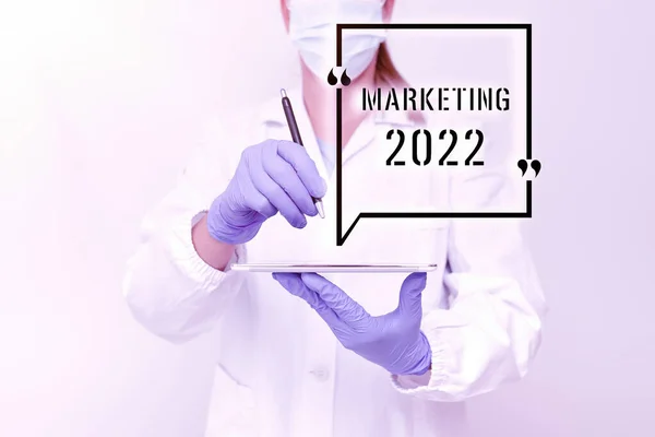 2022 Pazarlama 'yı gösteren tabela. 2022 Yeni Yıl Reklam Etkinliği İş Konsepti Yeni Bilimsel Keşfi Sunan Tıbbi Teknolojiyi Sunan Reklam Etkinliği — Stok fotoğraf