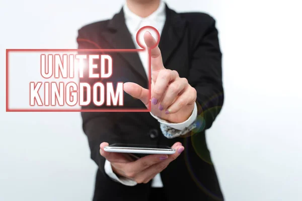 Sign displaying United Kingdom. Business overview Island country located off the northwestern coast of Europe Presenting New Technology Ideas Discussing Technological Improvement — Fotografia de Stock