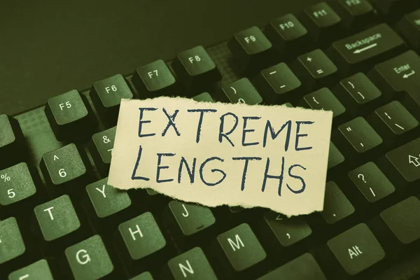 Handwriting text Extreme Lengths. Concept meaning Make a great or extreme effort to do something better Writing Complaint On Social Media, Reporting Bad Online Behavior — Stock Photo, Image