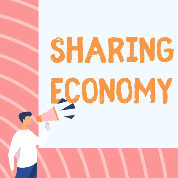 Tekst bijschrift presenteren Sharing Economy. Word Written on a system where assets are shared private between individuals Businessman Drawing Talking Through Megaphone Making New Announcement. — Stockfoto