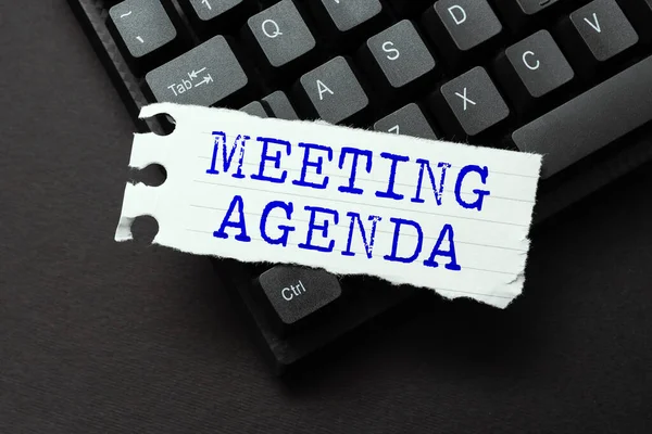 Assinar exibindo Agenda de Reunião. Abordagem de negócios Uma agenda define expectativas claras para o que precisa para uma reunião Digitando Novo Livro didático, Abstract Retyping Old Essay Online — Fotografia de Stock