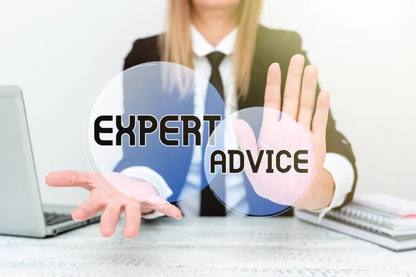 Hand writing sign Expert Advice. Business showcase Sage Good Word Professional opinion Extensive skill Ace Explaining Company Problem, Abstract Providing Dispute Solutions — Stockfoto
