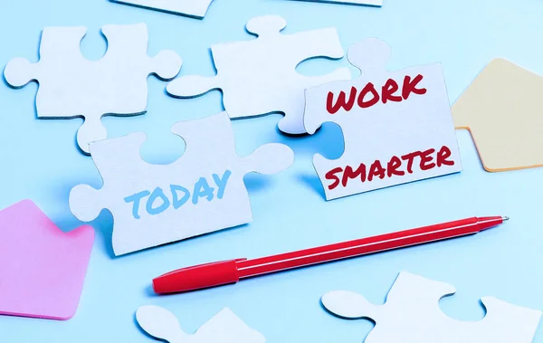 Kavramsal görüntü Çalışma Zekası. İnternet Kavrama Verimliliği İşinizde Akıllı Olun Başarılı Stratejiler Yapın Bitmemiş Beyaz Yapboz Örnekleri Eksik Parçalı Bulmaca