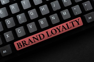 Brand Sadakat metni yazılıyor. Bir markaya olumlu duygular ve aynı ürünü almak için kelime Yeni Ürün Anahtar Konsepti, Yazı Filmi Yazım Yazılımı