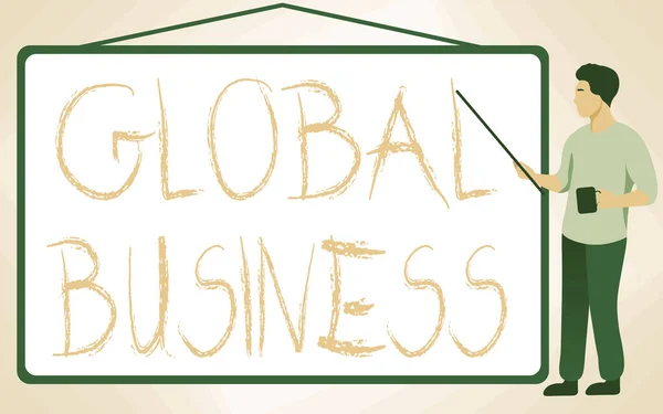 Signe d'écriture Global Business. Vue d'ensemble du commerce et du système d'affaires une entreprise faisant à travers le monde instructeur scolaire dessin pointant bâton tableau blanc tout en tenant la coupe. — Photo