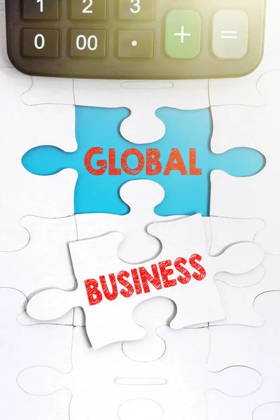 Inspiration montrant signe Global Business. Concept d'entreprise Commerce et système d'affaires une entreprise faisant à travers le monde Construire un puzzle blanc inachevé avec dernière pièce manquante — Photo