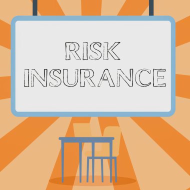 Risk Sigortası 'nı göster. Konsept fotoğraf. Yükümlülük sigortasına karşı kayıp hasarı olasılığı. Masanın üstüne dizüstü bilgisayarlı boş bir beyaz tahta..