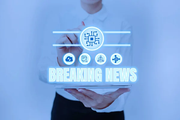 Writing displaying text Breaking News. Business idea Special Report Announcement Happening Current Issue Flashnews Lady In Uniform Standing Holding Tablet Typing Futuristic Technologies. — Stock Photo, Image