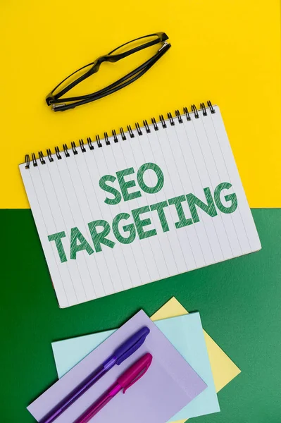 Título conceptual Seo Targeting. Palabras clave específicas para la página de destino de ubicación Top Domain Flashy School Office Supplies, Teaching Learning Collections, Herramientas de escritura, — Foto de Stock